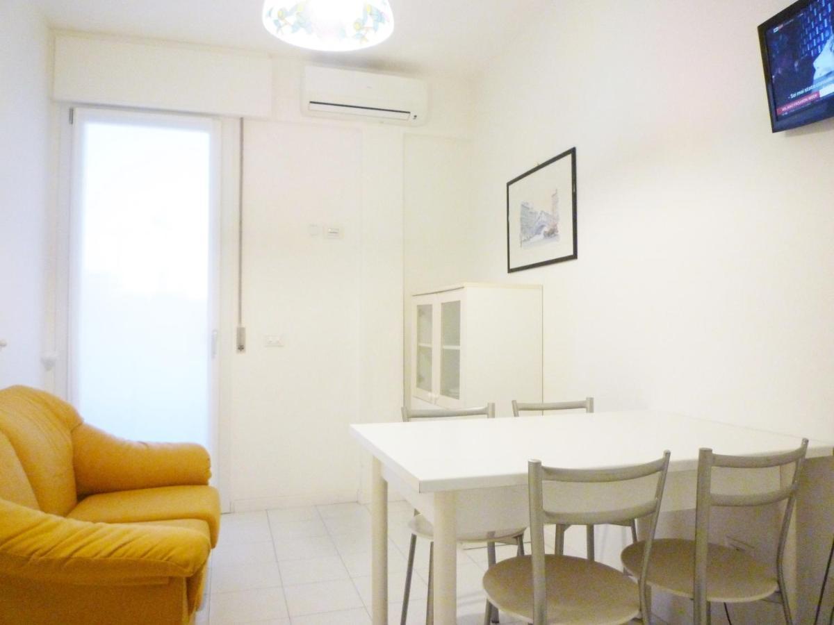 Apartment Lara *