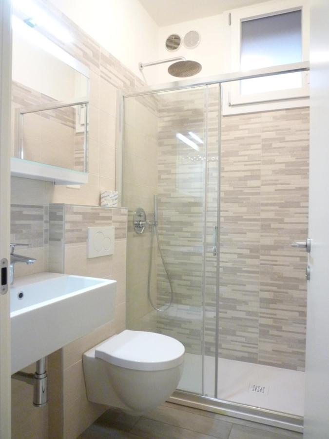 Lara Apartment *