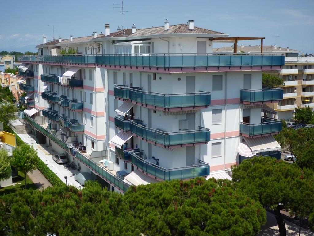 Lara * Lido di Jesolo